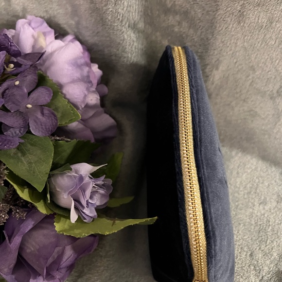 DIOR Make Up Pouch - Picture 6 of 9